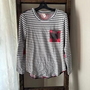 Fth Ray Unique Woman’s Top Striped and Plaid